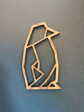 Lade das Bild in den Galerie-Viewer, Weihnachtsschmuck Pinguin